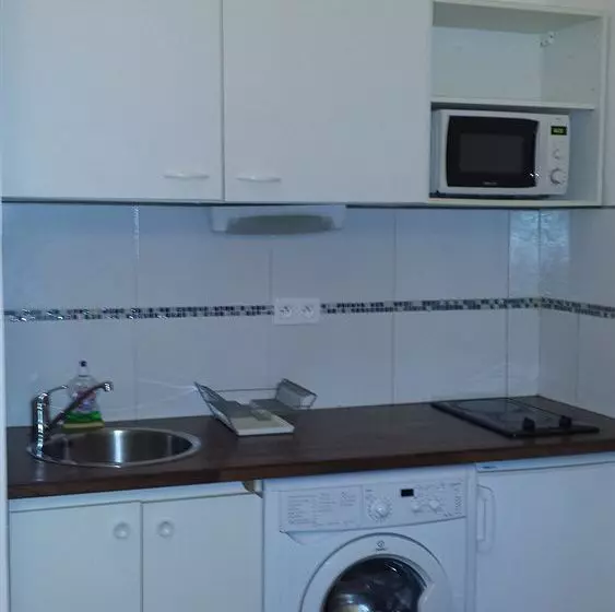 Appart'hôtel Studios Phenicio Porte de Versailles