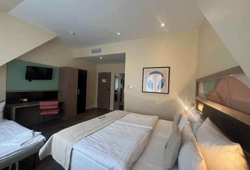 Garner Hotel Berlin - Charlottenburg, an IHG Hotel