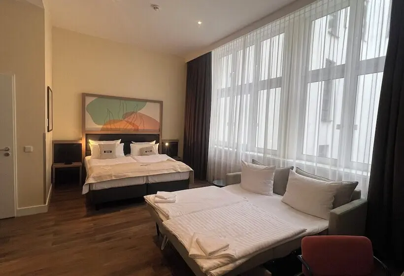 Garner Hotel Berlin - Charlottenburg, an IHG Hotel