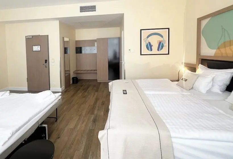 Garner Hotel Berlin - Charlottenburg, an IHG Hotel