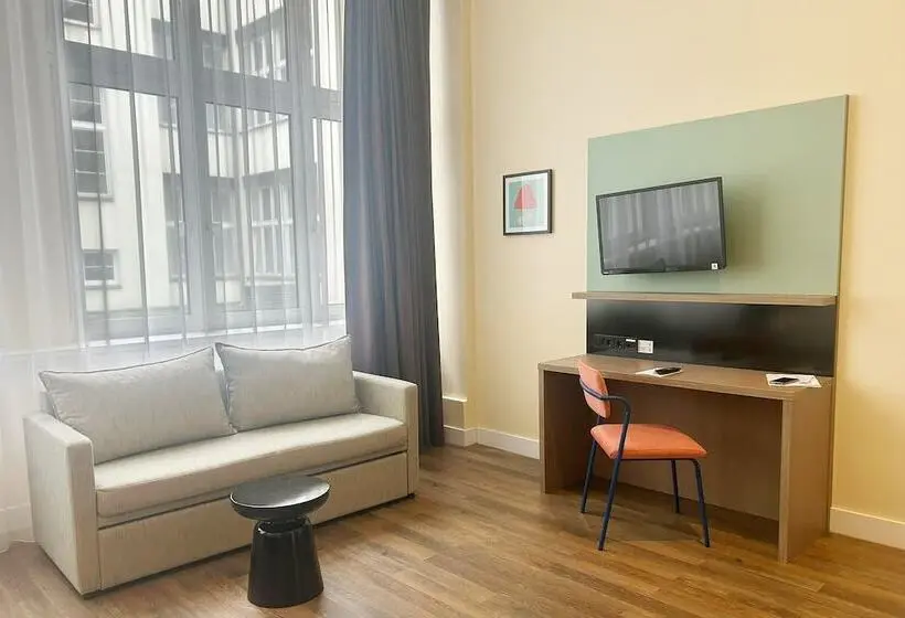 Garner Hotel Berlin - Charlottenburg, an IHG Hotel