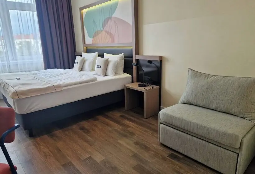 Garner Hotel Berlin - Charlottenburg, an IHG Hotel