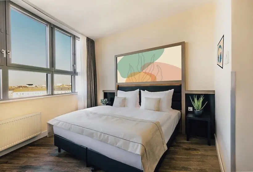 Garner Hotel Berlin - Charlottenburg, an IHG Hotel