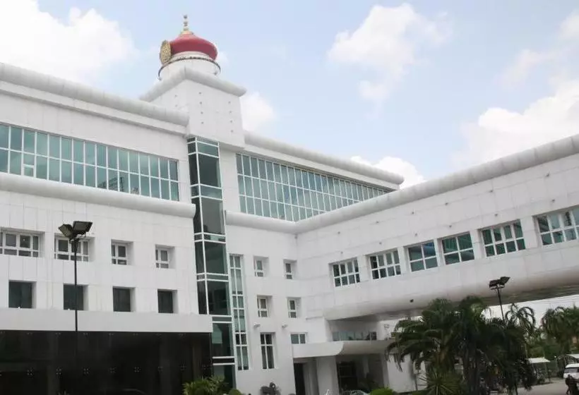 Grand Diamond City Hotel & Casino