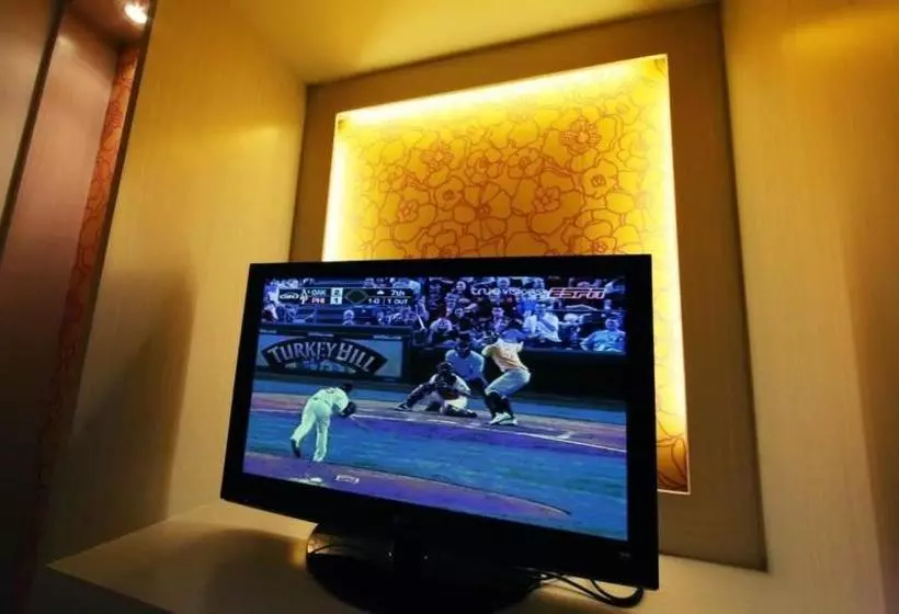 Grand Diamond City Hotel & Casino