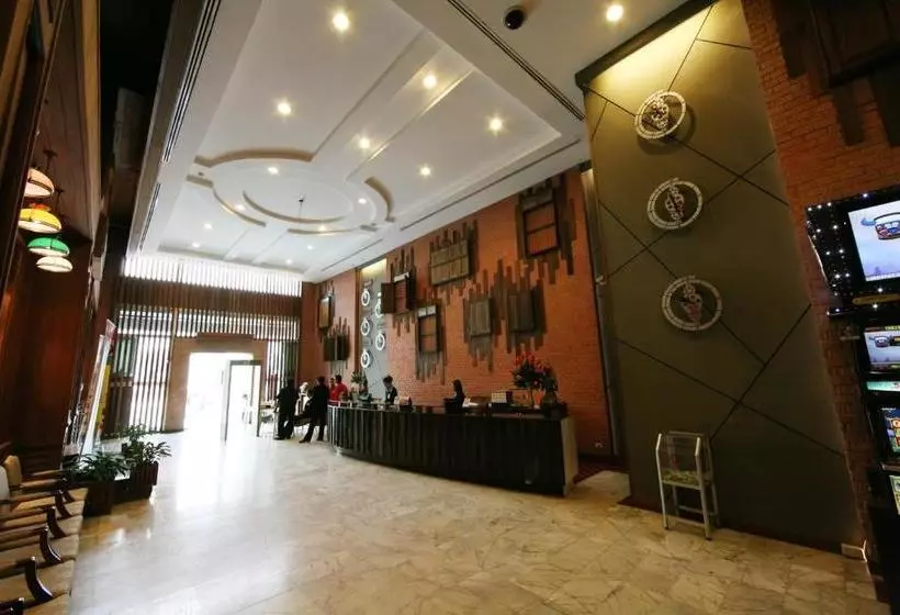 Grand Diamond City Hotel & Casino