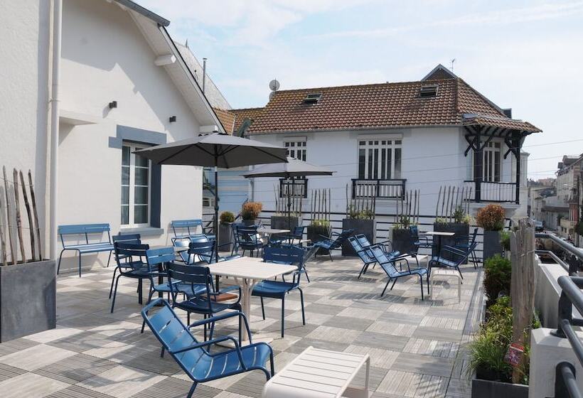 ホテル Castel Victoria