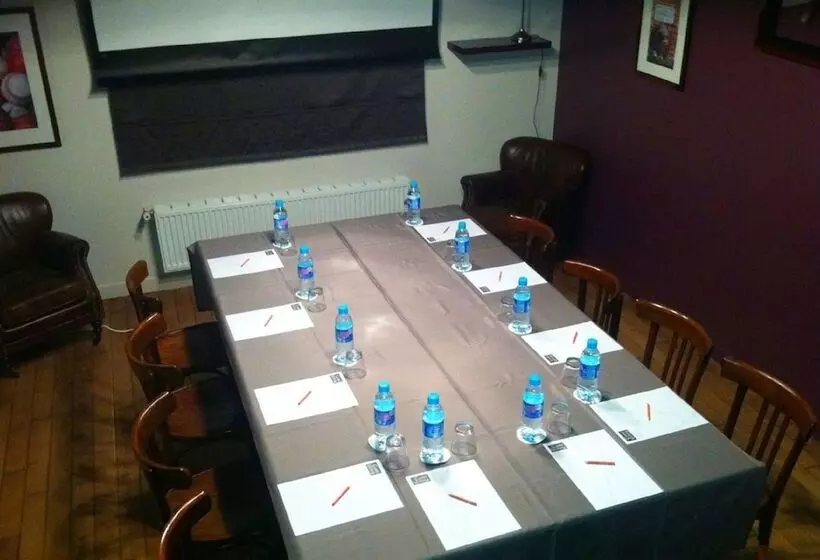 酒店 Castel Victoria