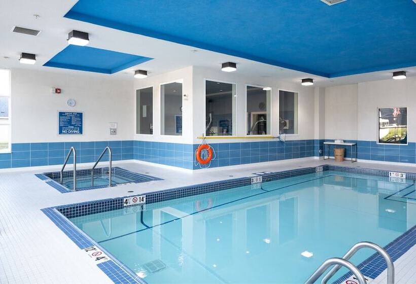 هتل Four Points By Sheraton Edmonton International Airport