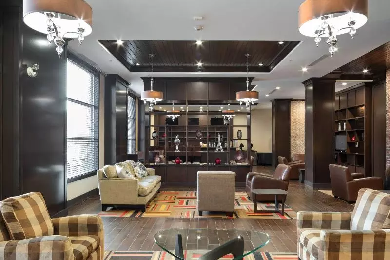 호텔 Four Points By Sheraton Edmonton International Airport