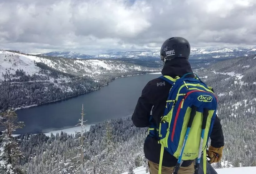 호텔 Gravity Haus Truckeetahoe