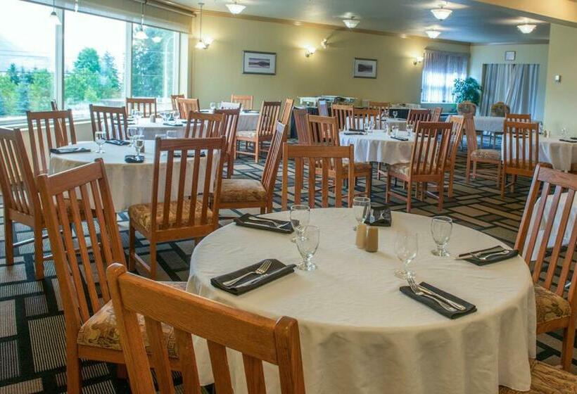 Отель Hilltop Inn  Salmon Arm