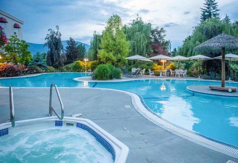 Отель Hilltop Inn  Salmon Arm