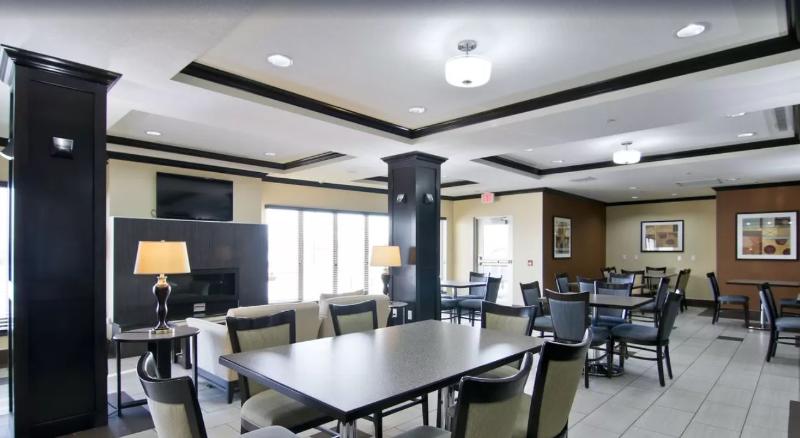 酒店 Holiday Inn Express Fort Saskatchewan, An Ihg