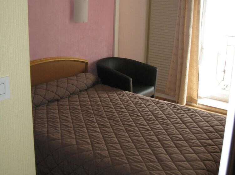 ホテル Hôtel Du Cheval De Bronze