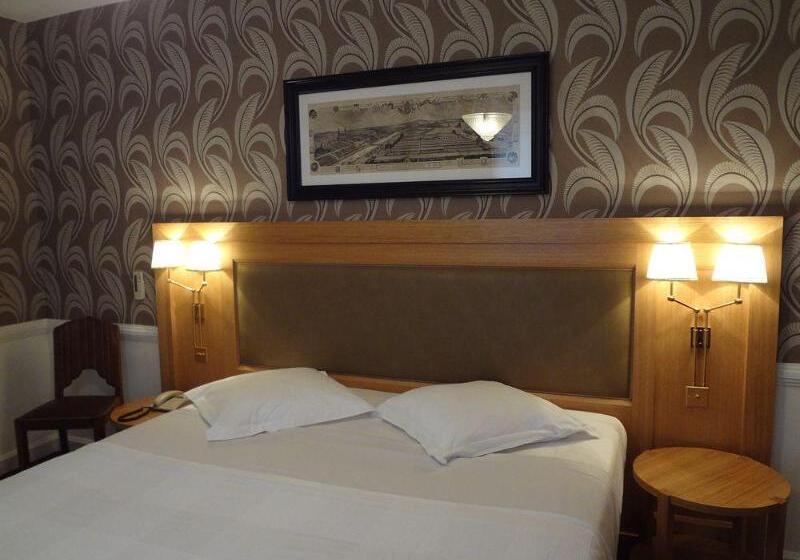 ホテル Hôtel Le Cercle Tour Eiffel