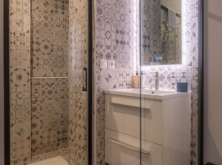 ホテル Hôtel Madame