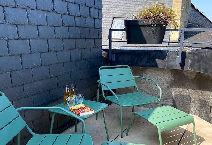 ホテル Hôtel Madame