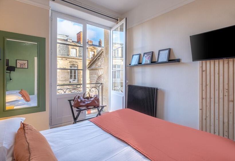 ホテル Hôtel Madame