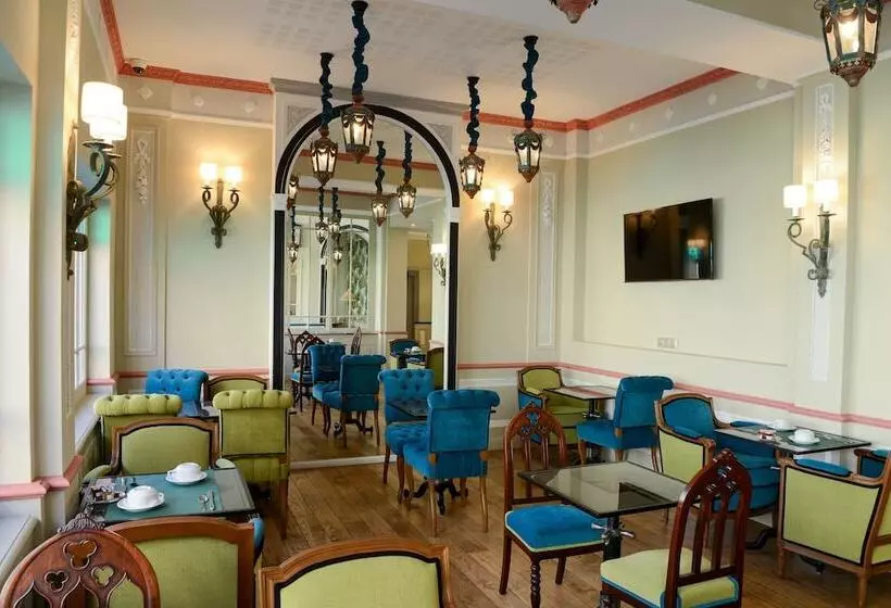 هتل Hôtel Villa Lamartine