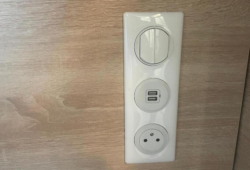 Отель Kyriad Direct Brignoles   Provence Verte