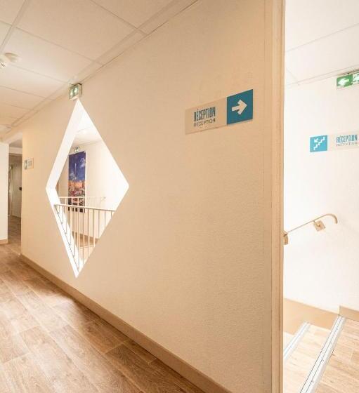 Отель Kyriad Direct Brignoles   Provence Verte