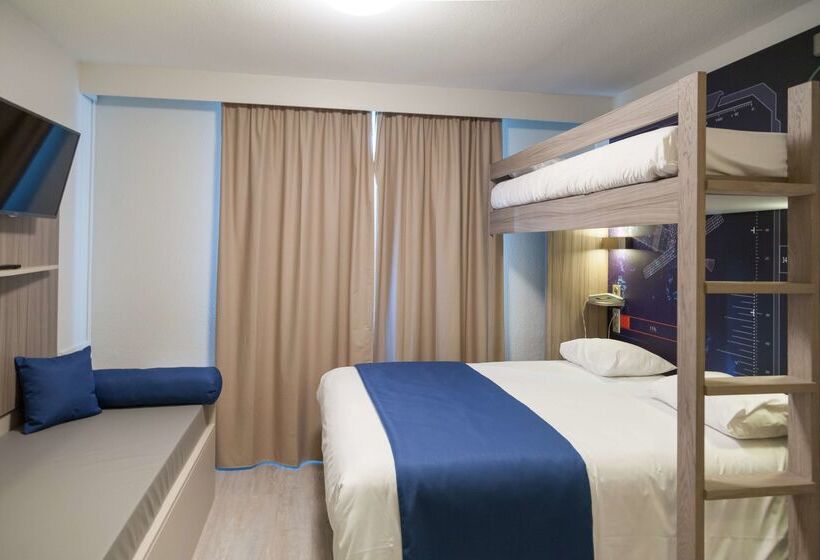 Hotel Kyriad Poitiers Jules Verne Site Du Futuroscope