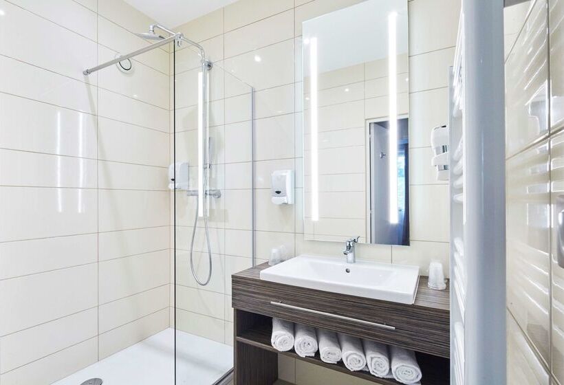 Hotel Kyriad Poitiers Jules Verne Site Du Futuroscope