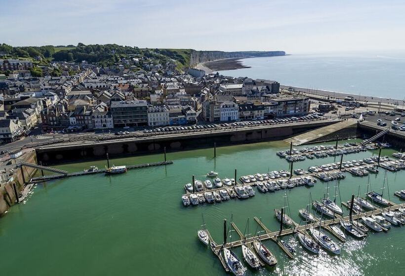 هتل Le Grand Pavois