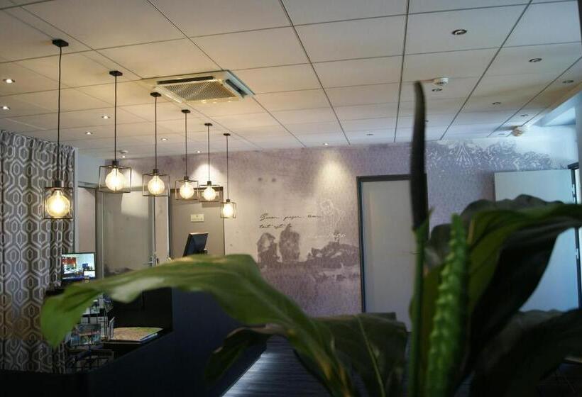 בית מלון כפרי Logis Hôtel Victor Hugo & Spa