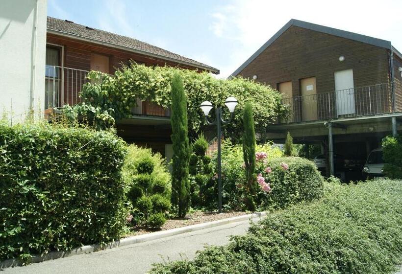 בית מלון כפרי Logis Hôtel Victor Hugo & Spa