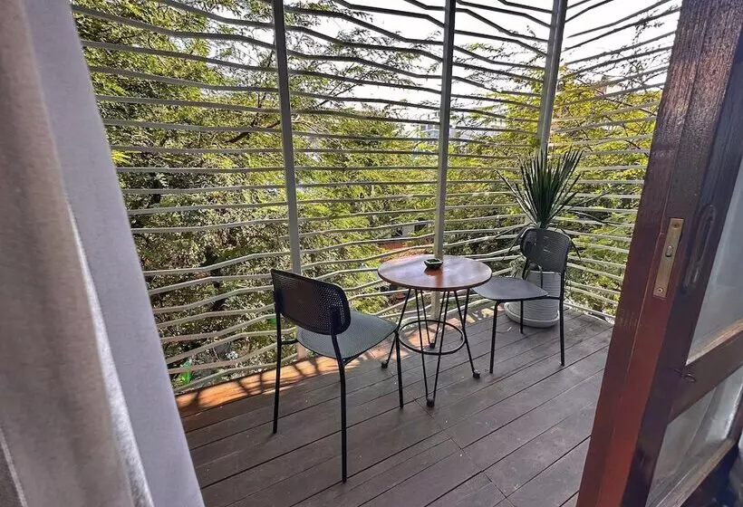 هتل Monsoon Riverside