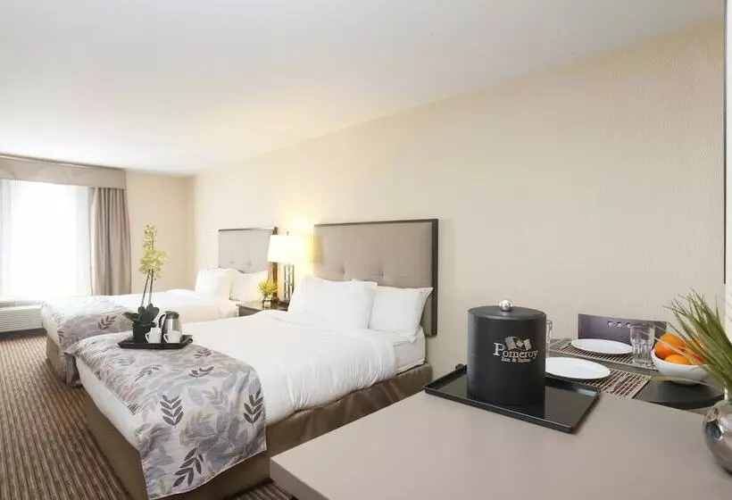 Отель Pomeroy Inn & Suites At Olds