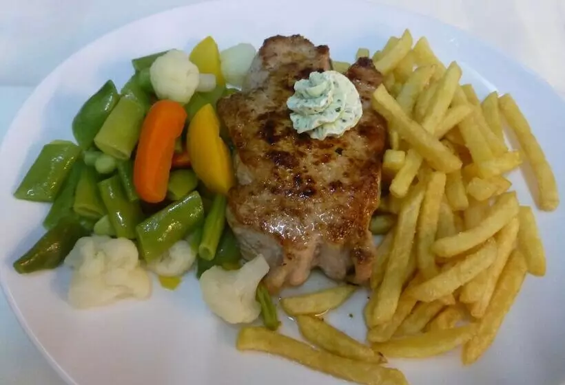 ホテル Rosslwirt Rast