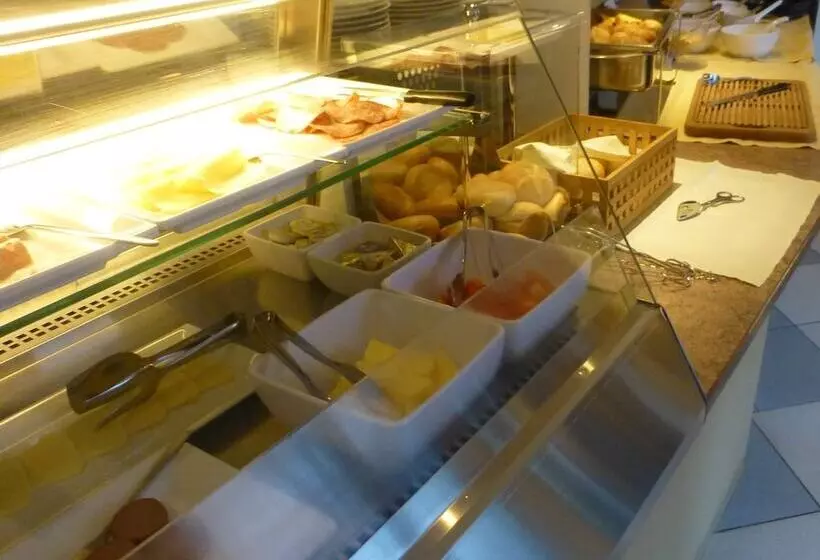 ホテル Rosslwirt Rast