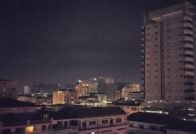 Отель Sky Park Guesthouse