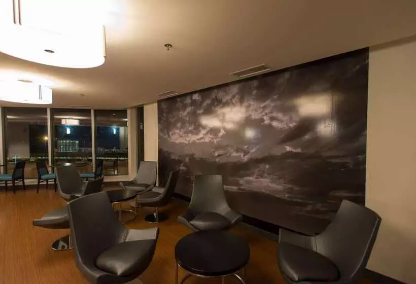 The Grand Winnipeg Airport Hotel By Lakeview