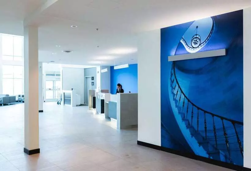 The Grand Winnipeg Airport Hotel By Lakeview