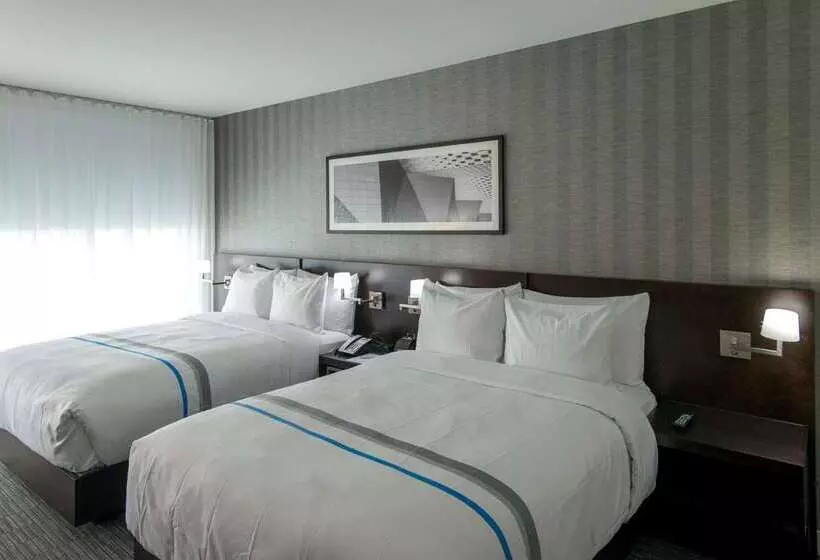 The Grand Winnipeg Airport Hotel By Lakeview