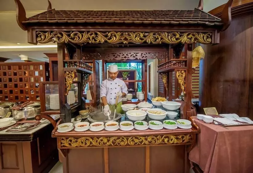 Отель The Privilege Floor By Borei Angkor