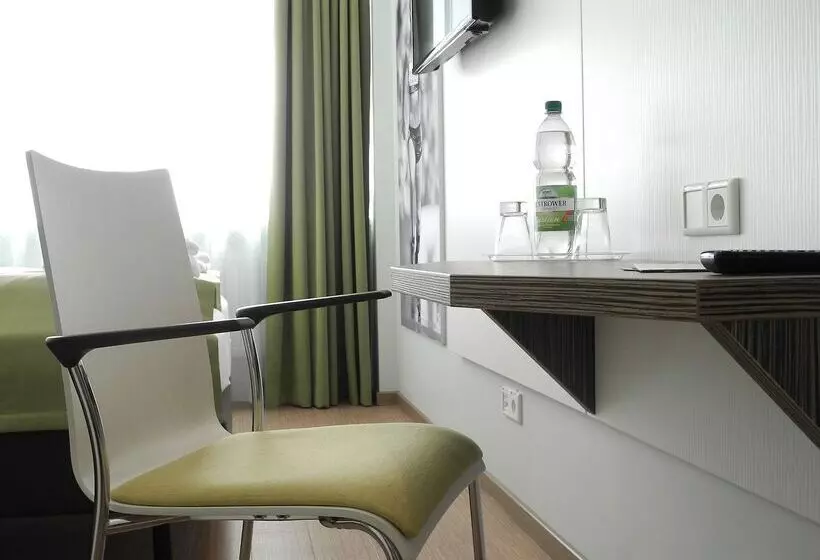 בית מלון כפרי Sportforum