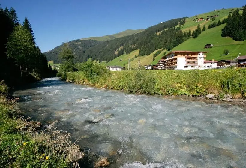 Natur  & Wanderhotel Tuxertal