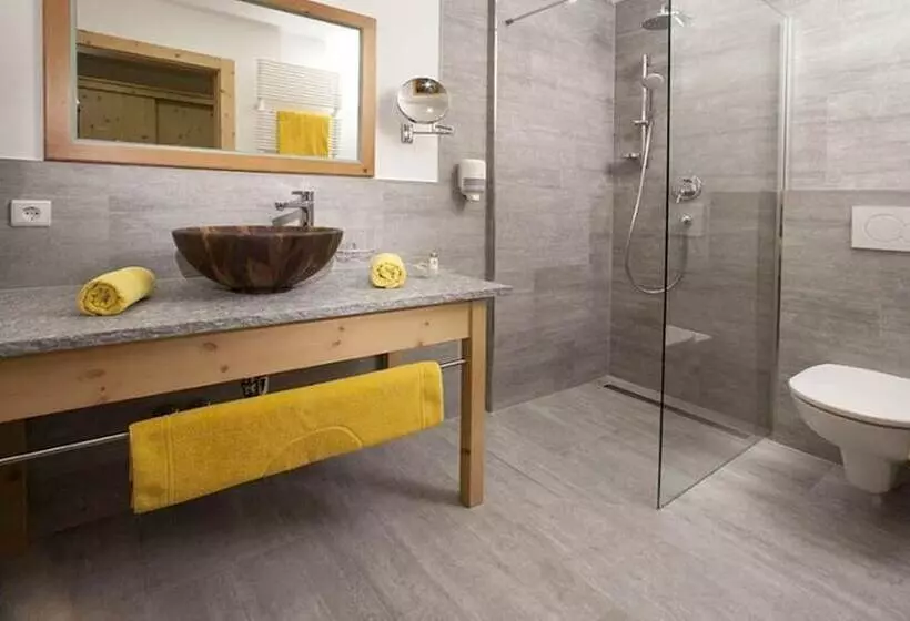 Natur  & Wanderhotel Tuxertal
