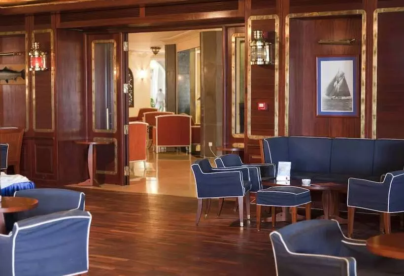 Regency Hotel & Spa