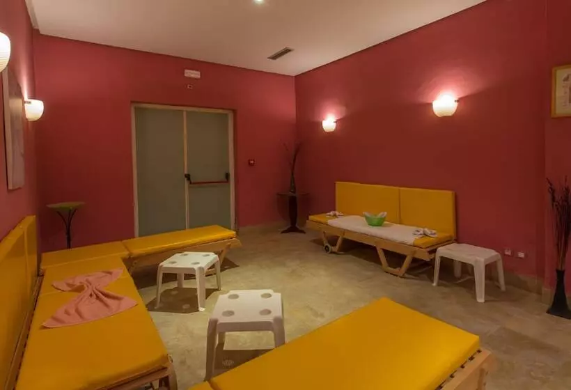 Regency Hotel & Spa