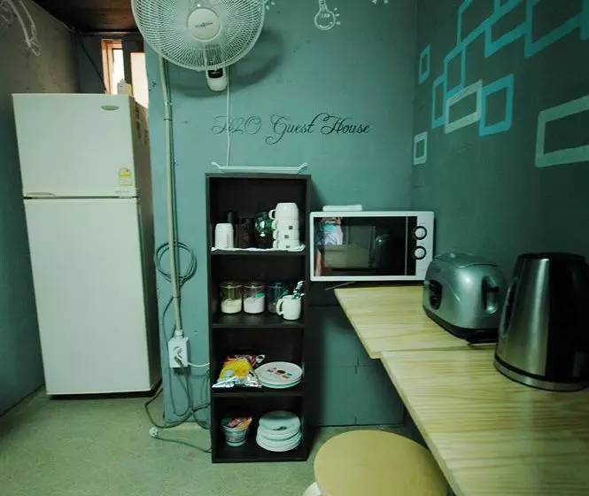 הוסטל H2o Guesthouse