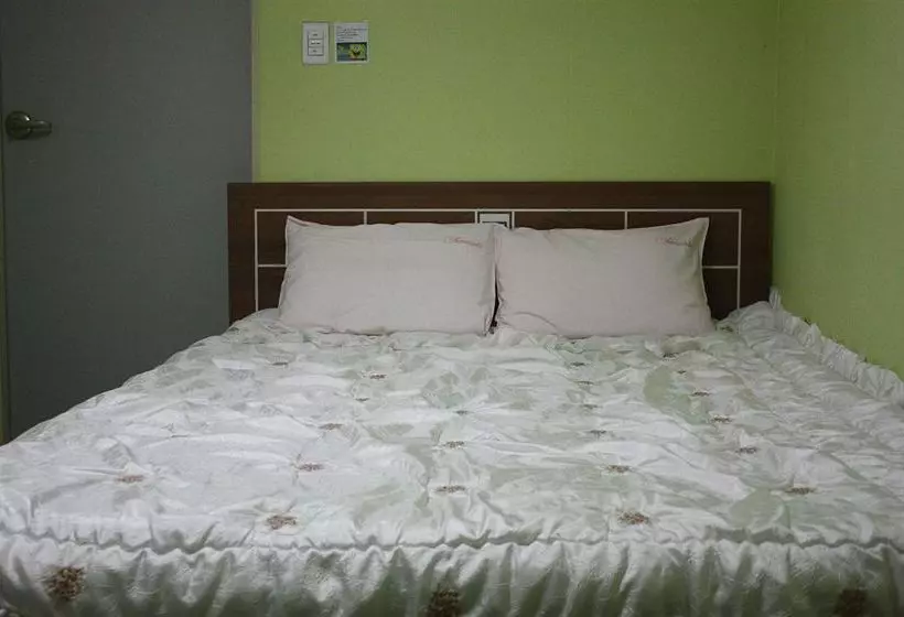 הוסטל H2o Guesthouse