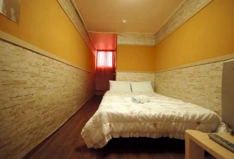 הוסטל H2o Guesthouse