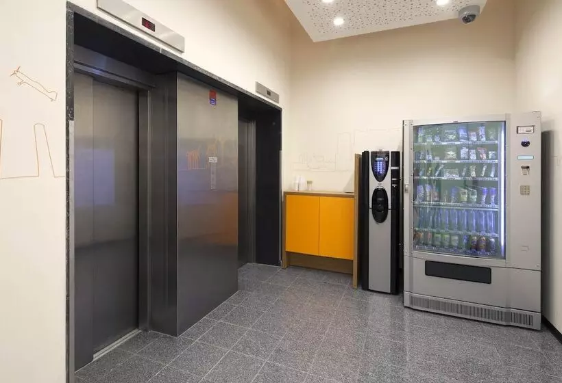 Easyhotel Rotterdam City Centre