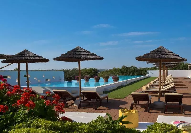 The Lince Ecorkhotel évora